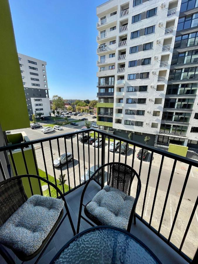 Cozy 1 Bedroom Apartment Орадя Экстерьер фото